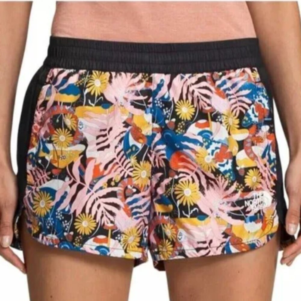The North Face Women's Black Lined Floral Hydranaline Shorts - Size S